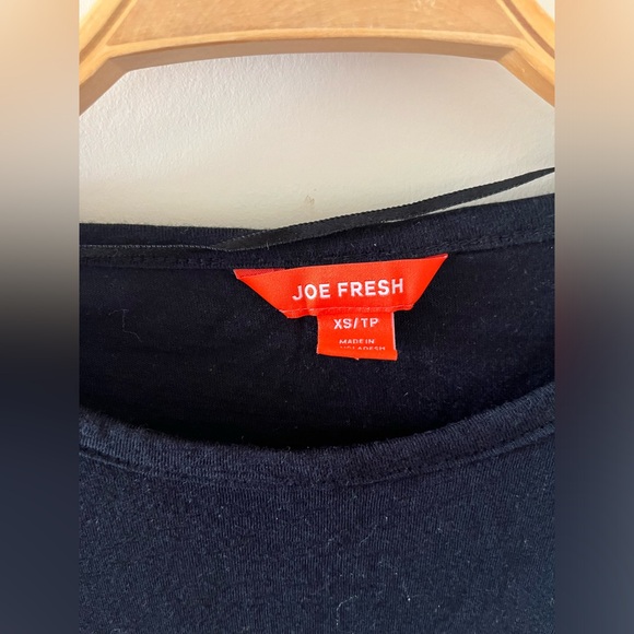 Joe Fresh Black top 🖤 - Picture 3 of 4